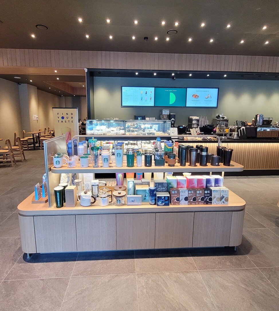 Starbucks Busan Dongnae — photo 2