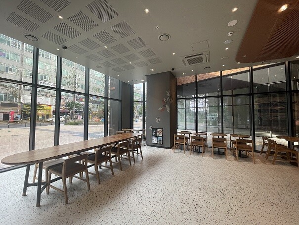 Starbucks Incheon Techno Valley — photo 5