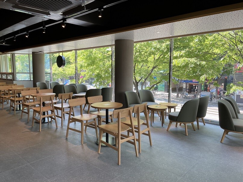 Starbucks Mangwon Station — photo 5