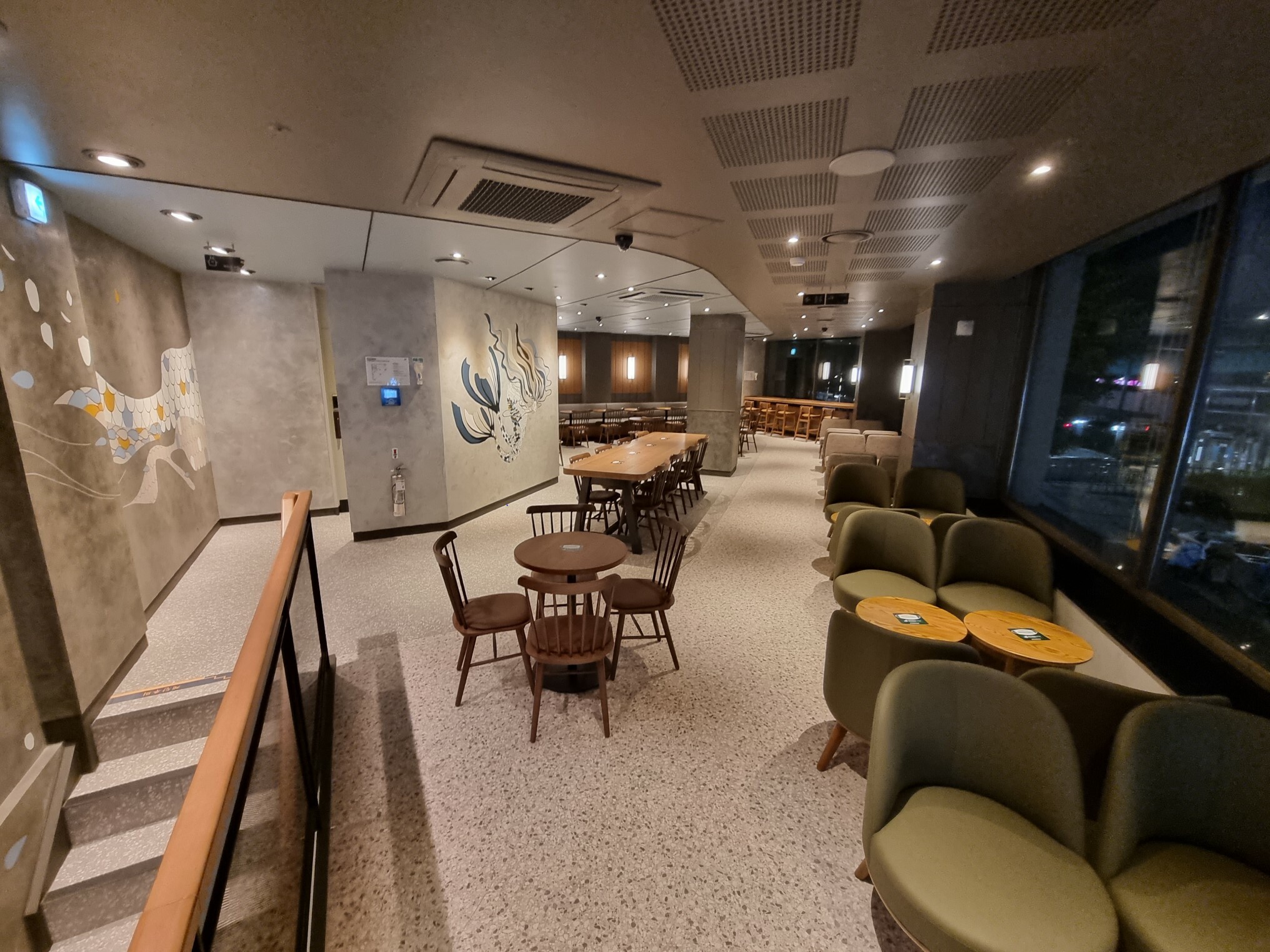 Starbucks Sadang — photo 4
