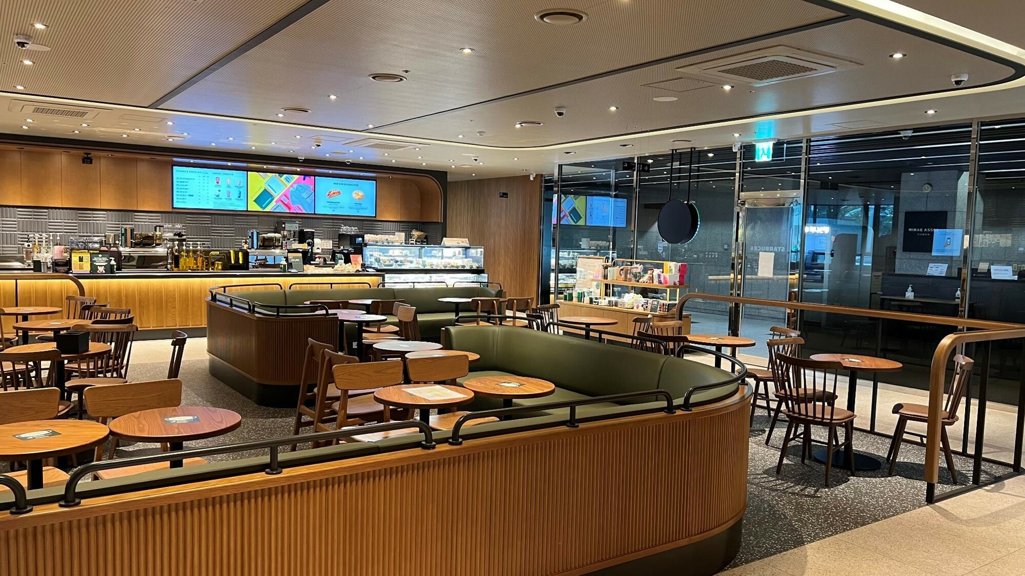 Starbucks Samseong Station — photo 3
