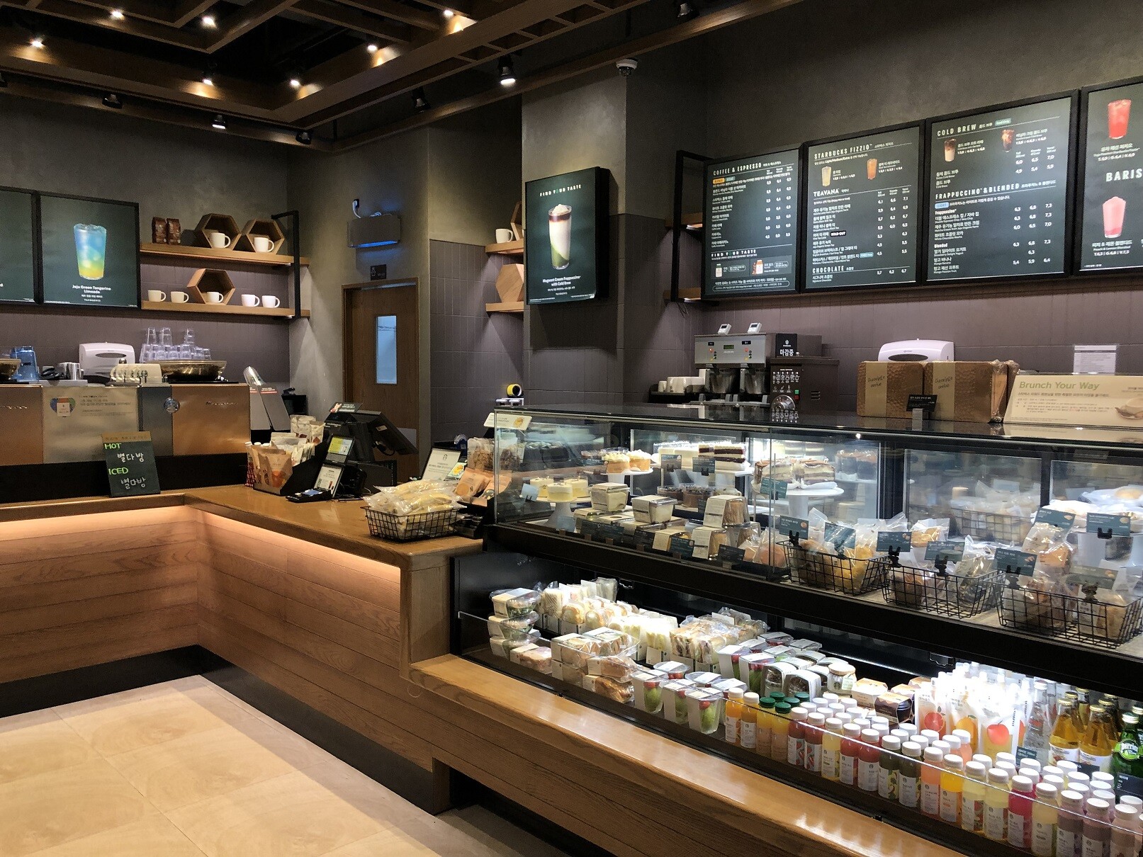 Starbucks Dangsan Boulevard — photo 3