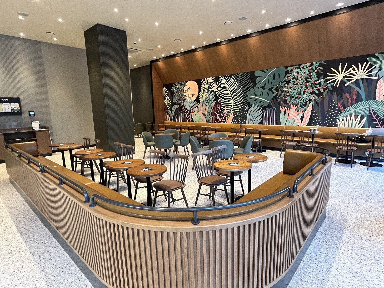 Starbucks Pyeongchon Station Intersection — photo 5