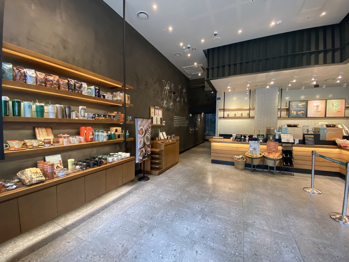 Starbucks Dongtan Station — photo 3