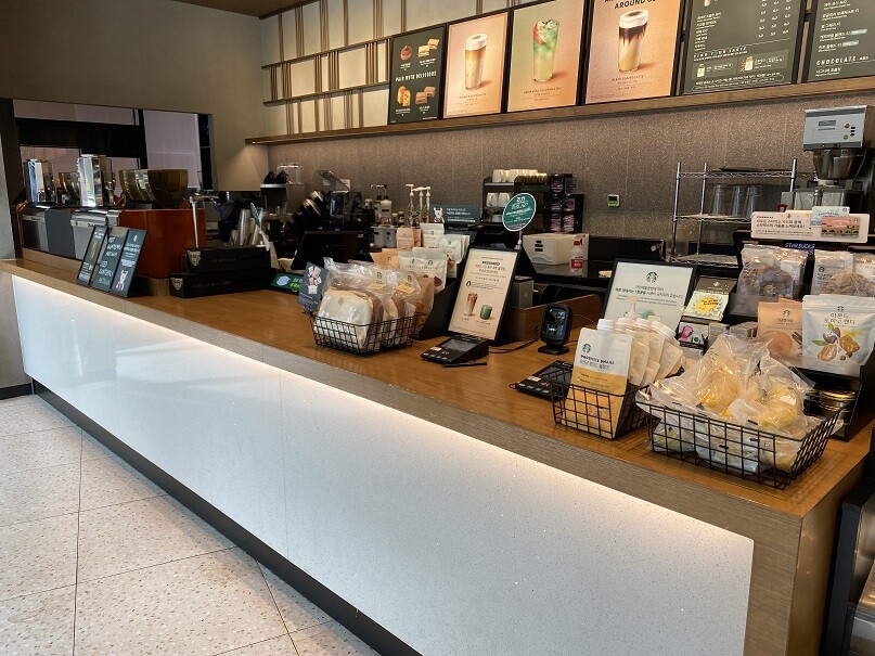 Starbucks Jemulpo Station — photo 4
