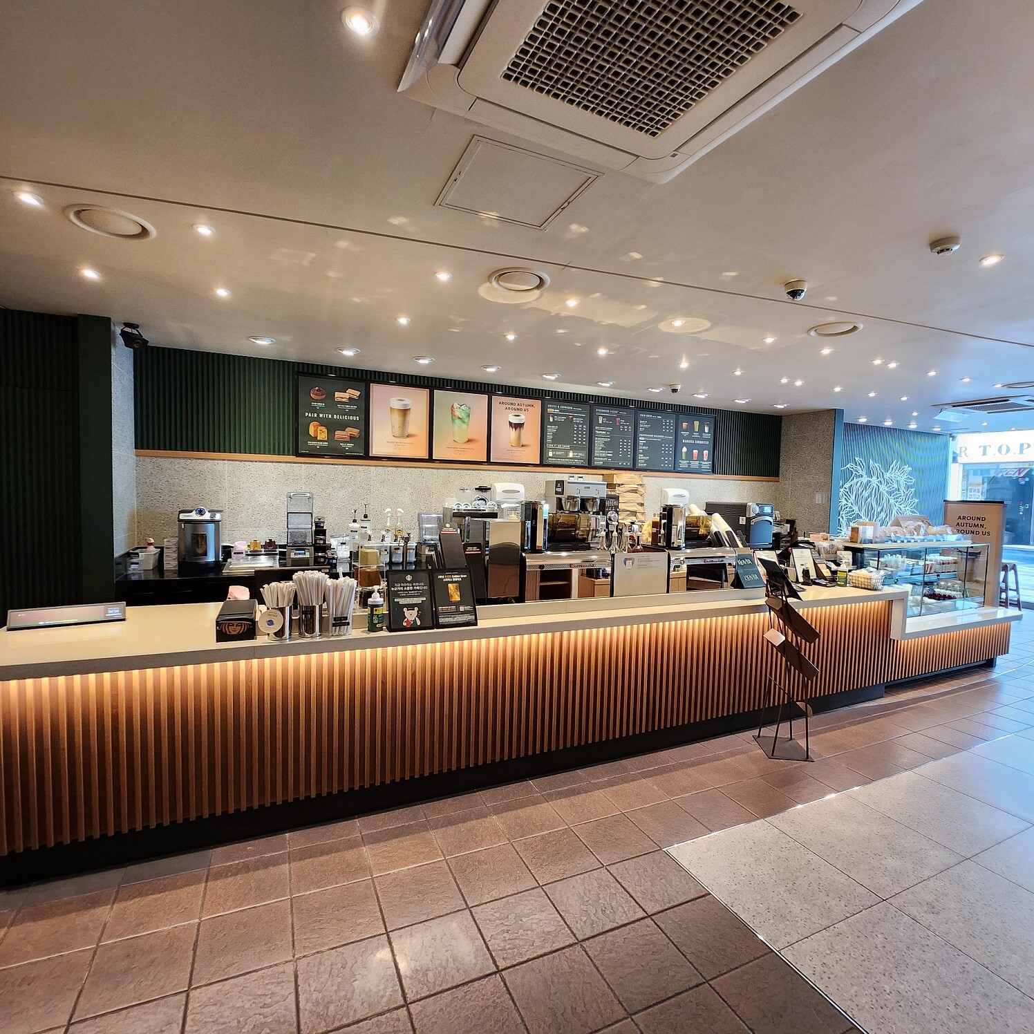 Starbucks Anyang Ilbeonga — photo 4