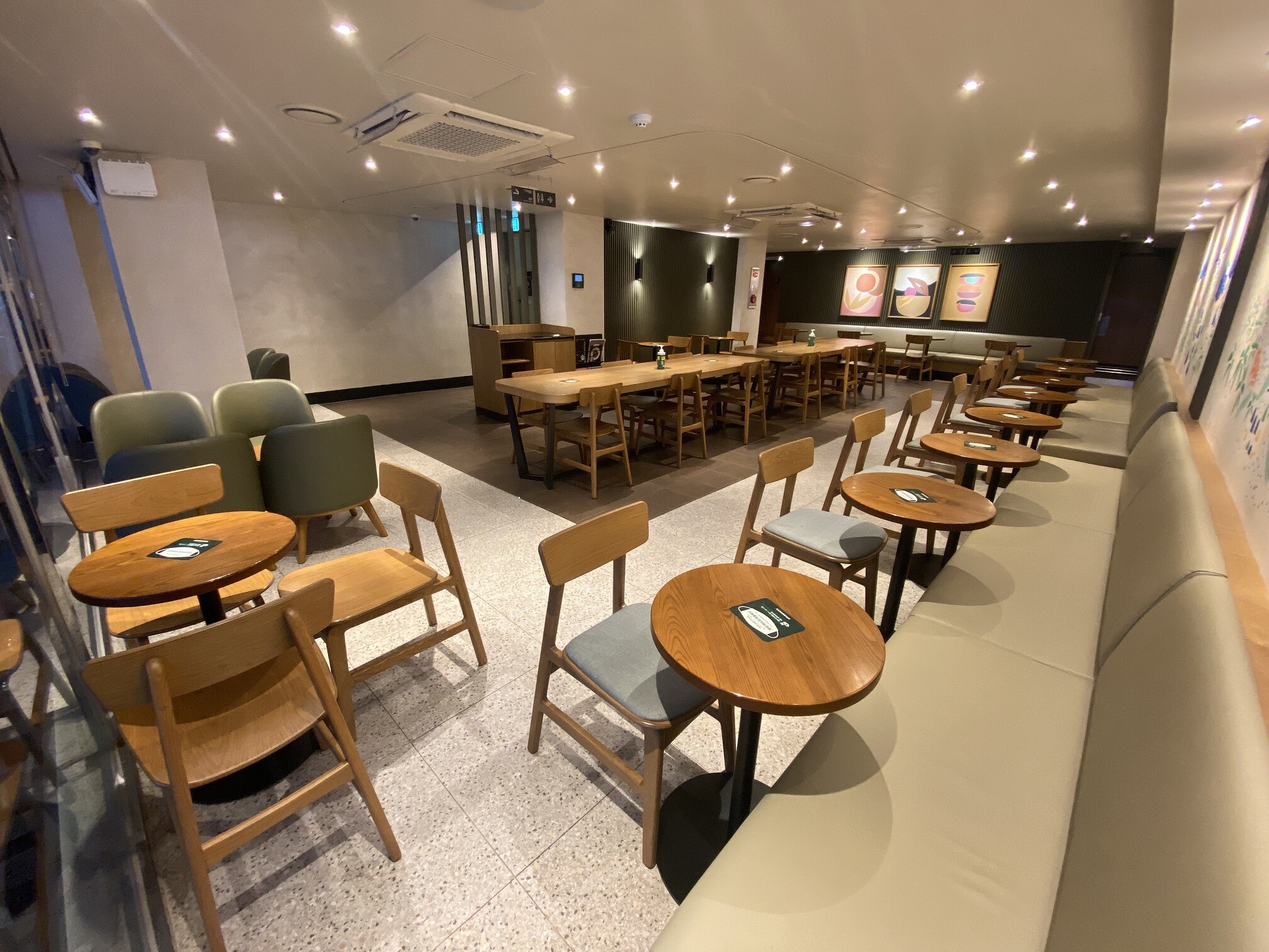 Starbucks Anyang Ilbeonga — photo 3