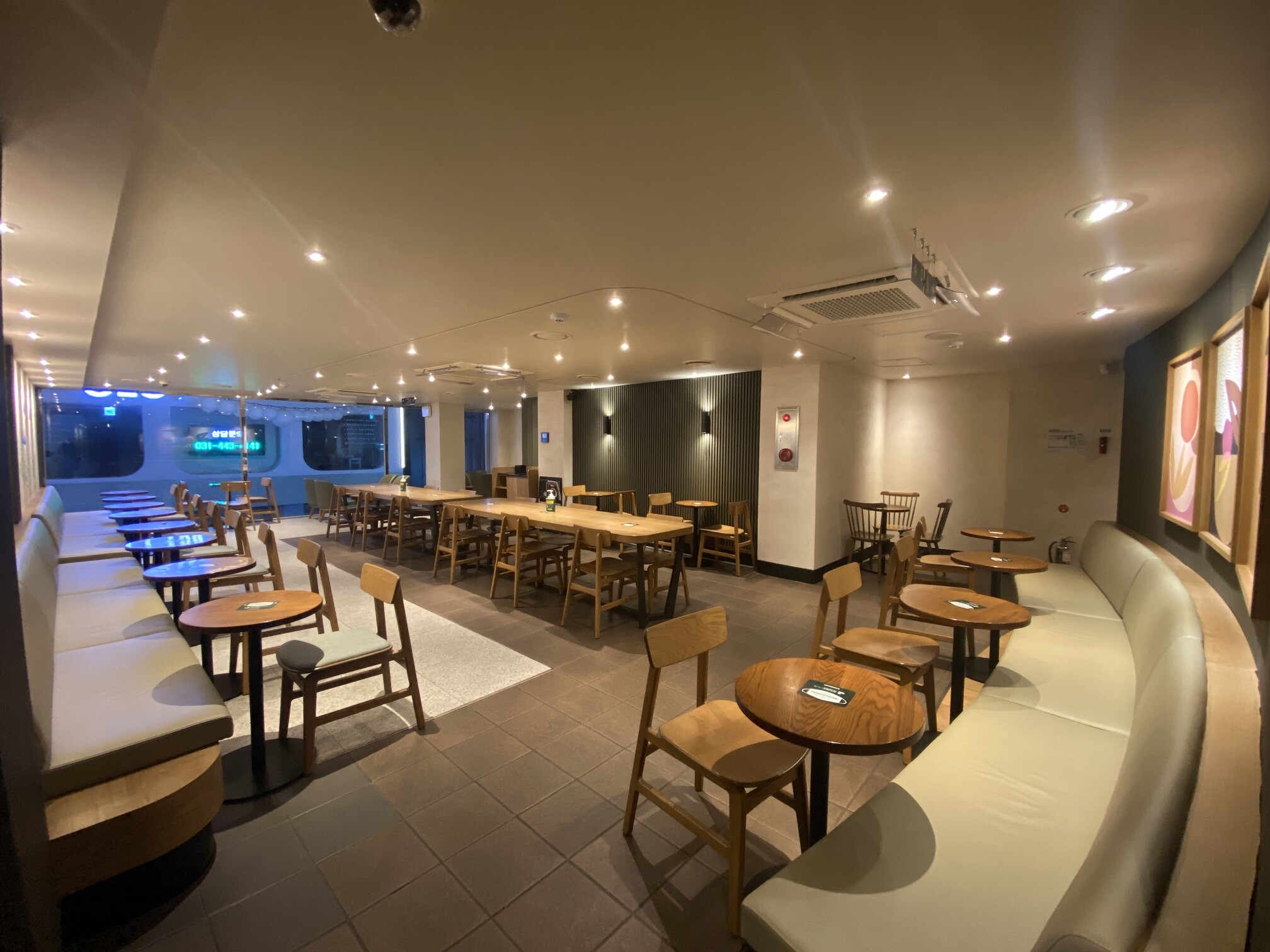 Starbucks Anyang Ilbeonga — photo 2