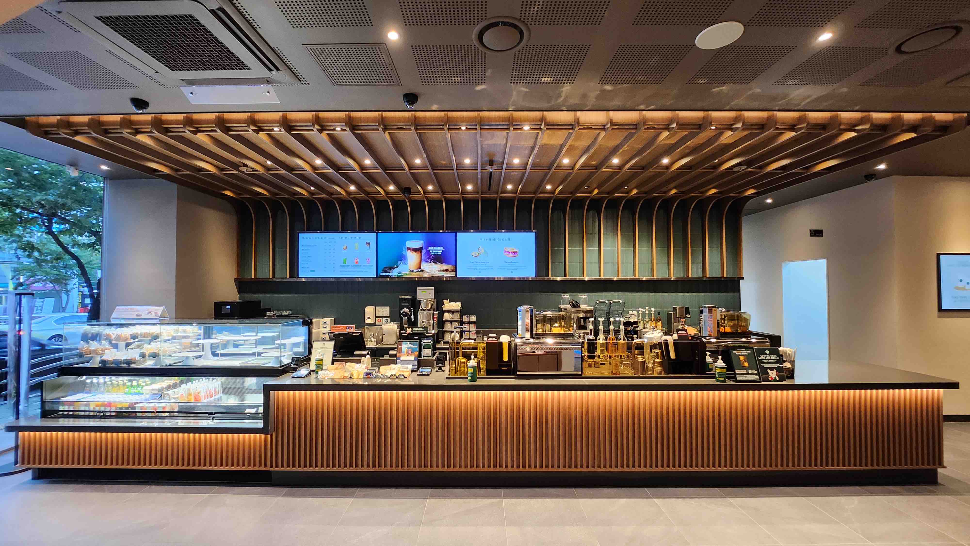 Starbucks Incheon Guwol Central — photo 2