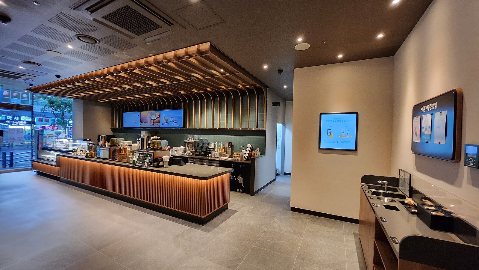Starbucks Incheon Guwol Central — photo 5