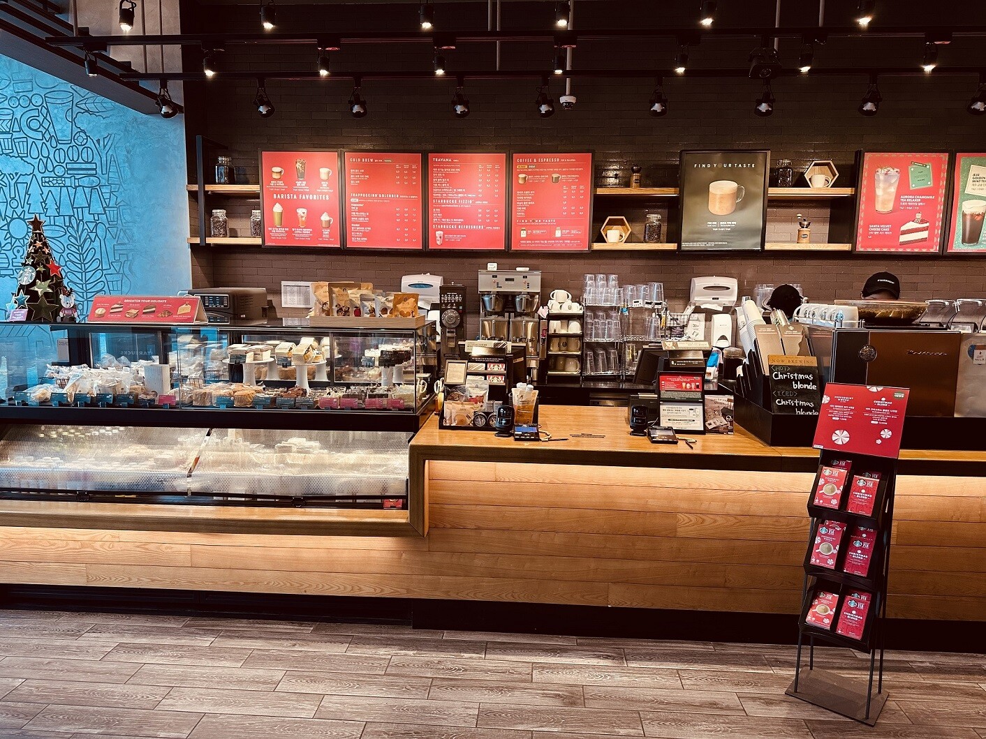 Starbucks Ansan Gojan Central Tower — photo 3