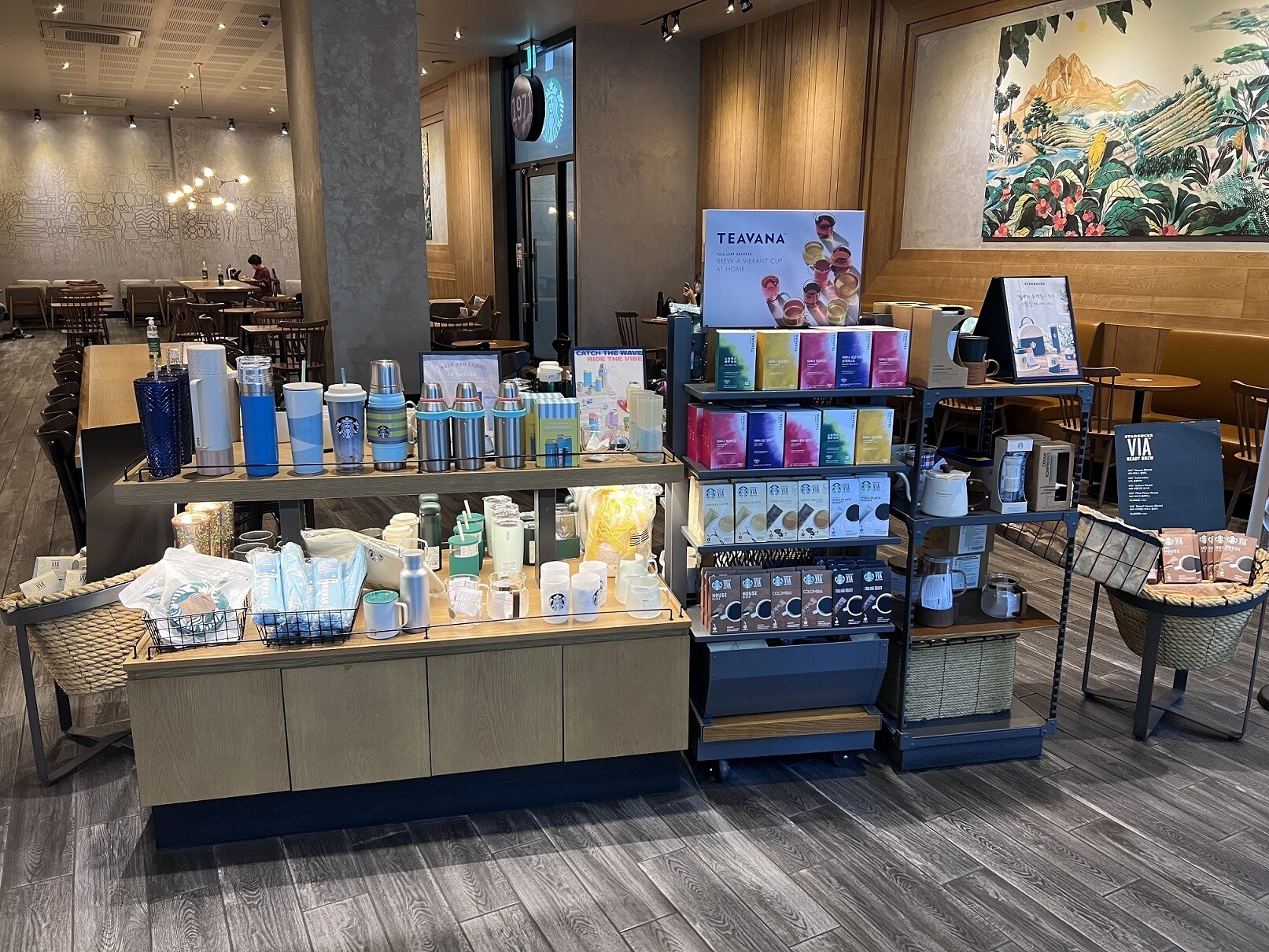 Starbucks Ansan Gojan Central Tower — photo 4