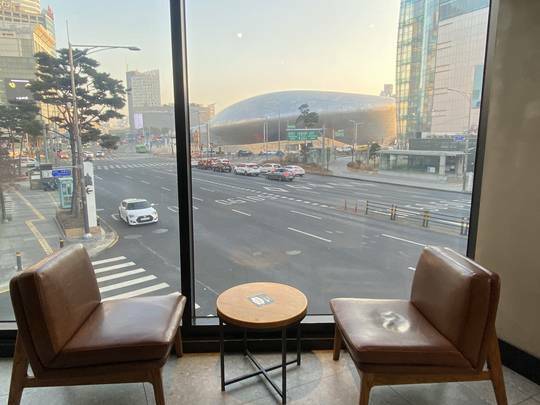 Starbucks Dongdaemun Park — photo 2