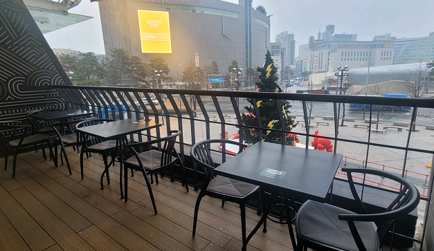 Starbucks Dongdaemun Duta — photo 3