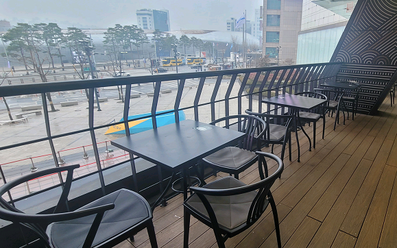 Starbucks Dongdaemun Duta — photo 4