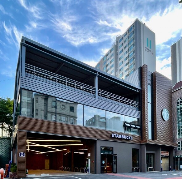 Starbucks Suwon Cheongmyeong — photo 1