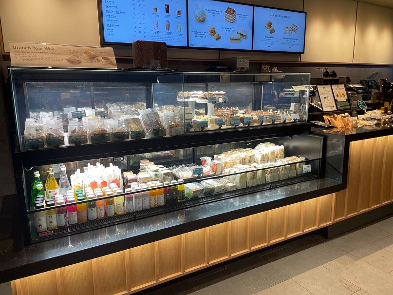 Starbucks Suwon Cheongmyeong — photo 3