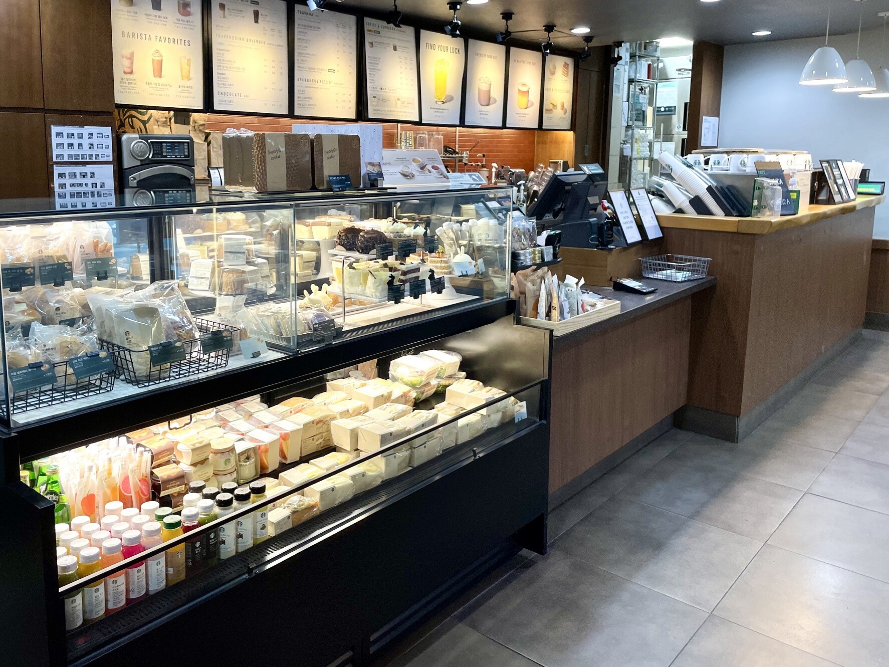Starbucks Hanyang Univ. — photo 2