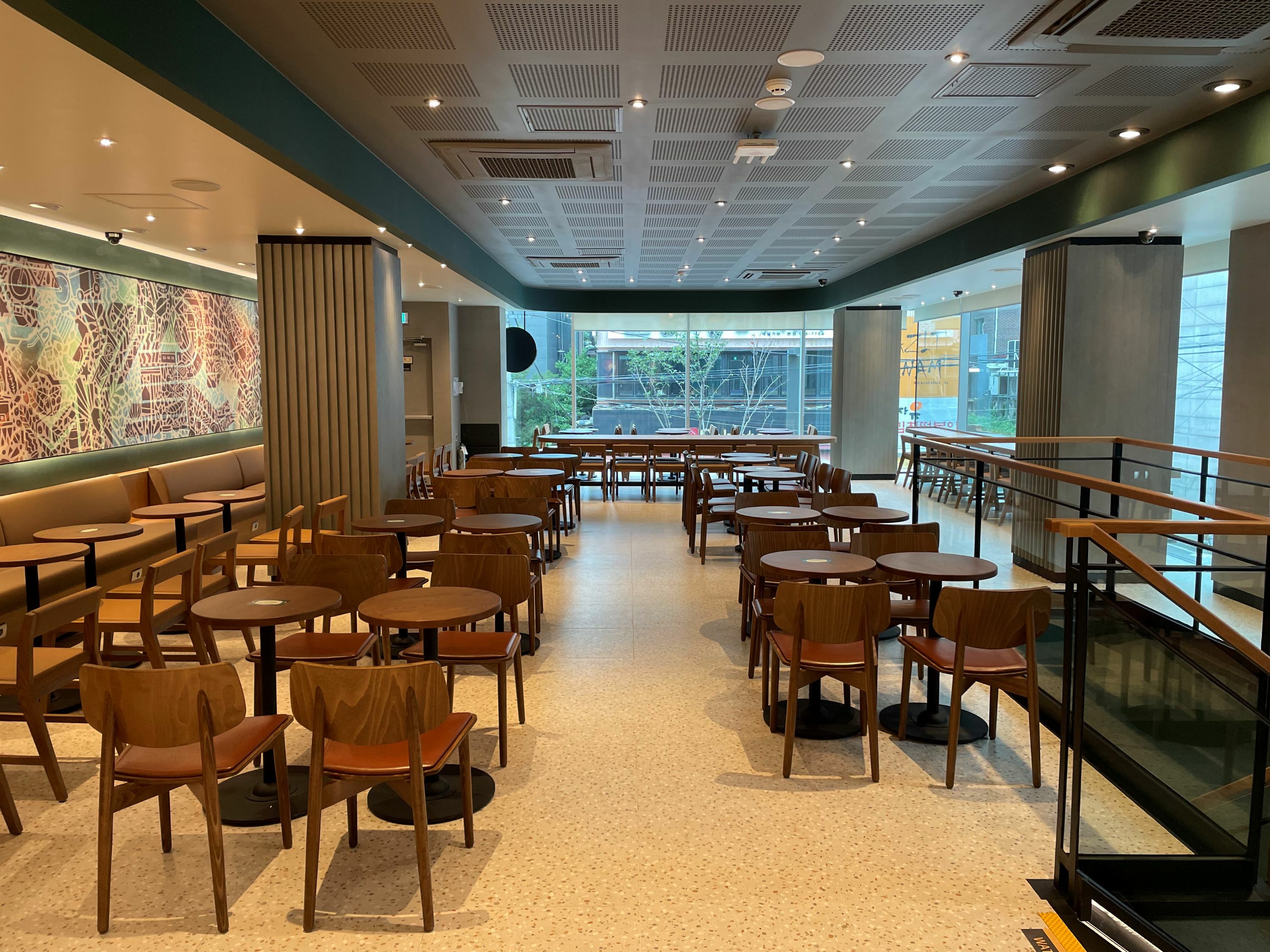 Starbucks Godae — photo 5