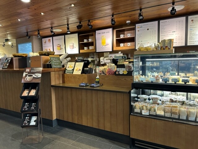 Starbucks Sin-Apgujeong — photo 2