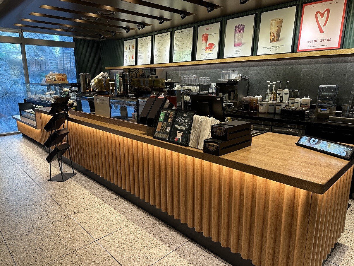 Starbucks Apgujeong Miso — photo 2