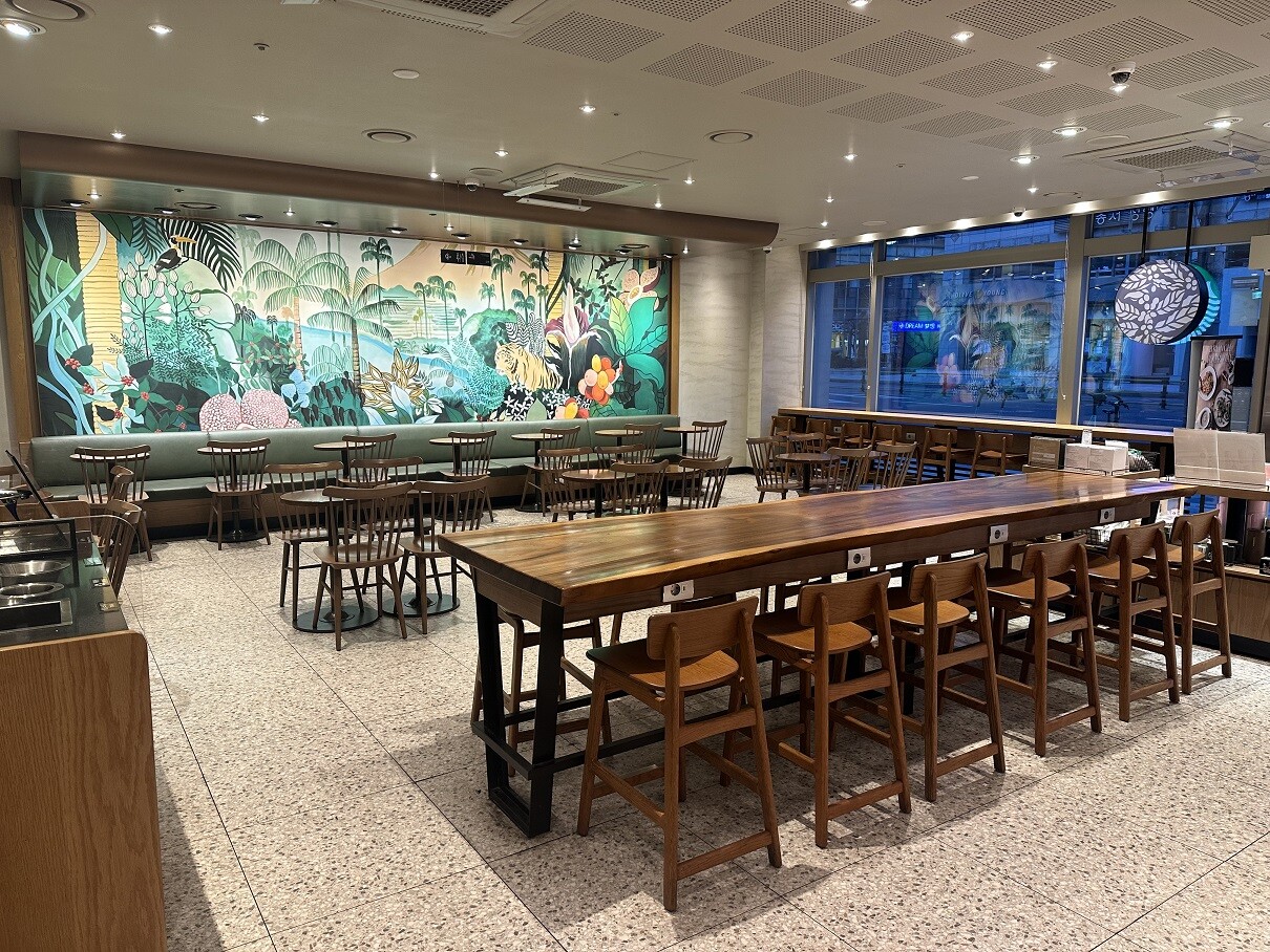 Starbucks Apgujeong Miso — photo 5