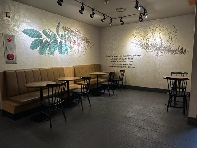 Starbucks Sin-Apgujeong — photo 5