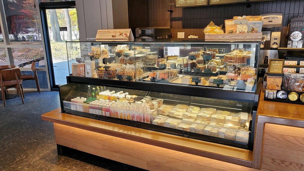 Starbucks Incheon Square Won — photo 3