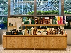 Starbucks E-Mart Tower — photo 4