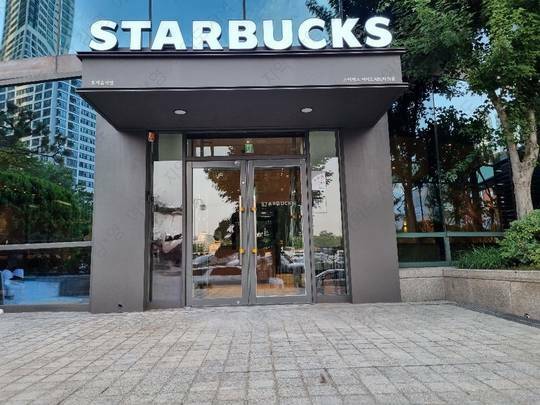 Starbucks Yeouido ABL Tower — photo 1