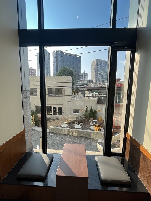Starbucks Chungjeong Tower — photo 5