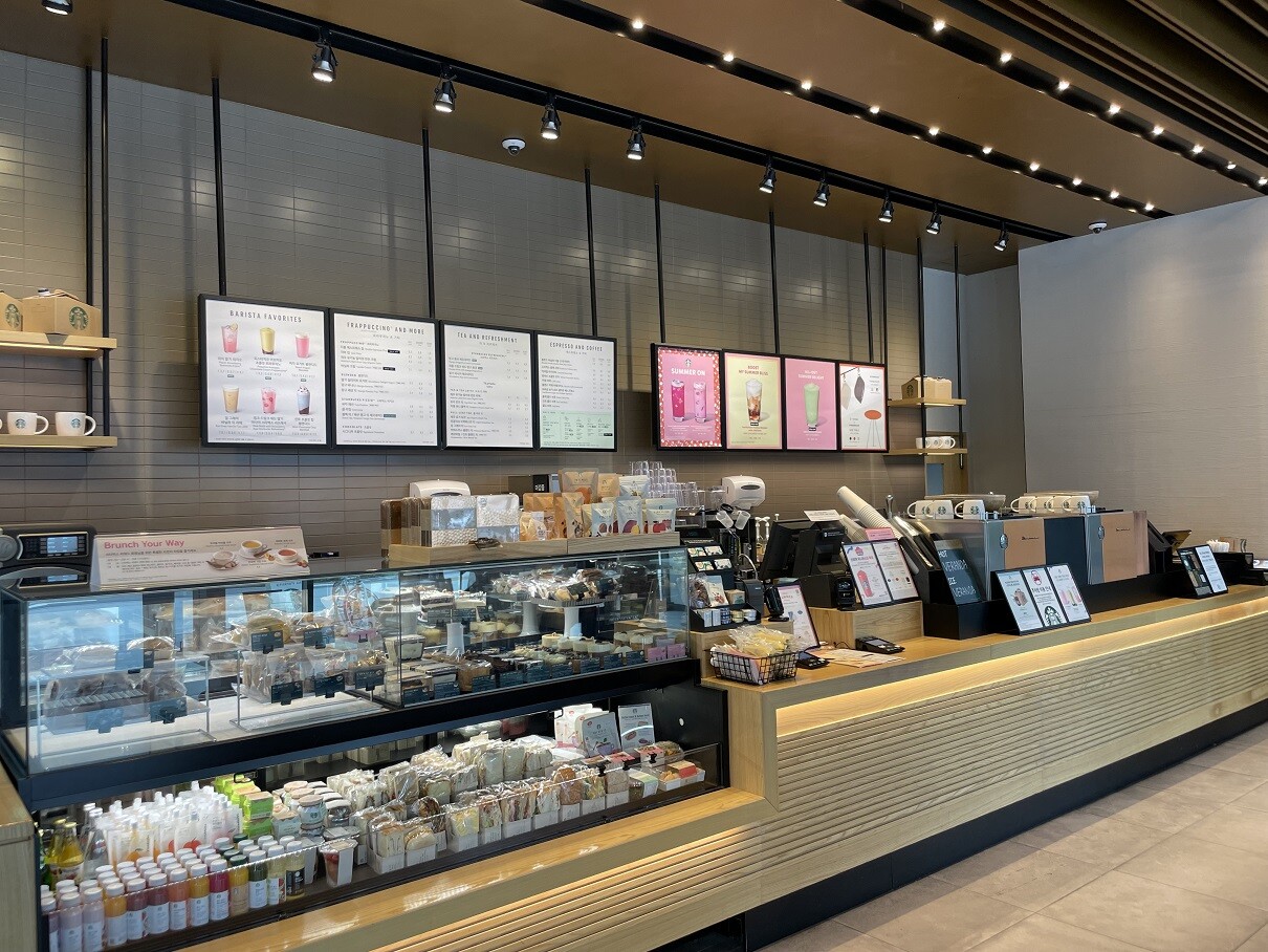 Starbucks Eorin Ewha Womans Univ. Park Station — photo 2