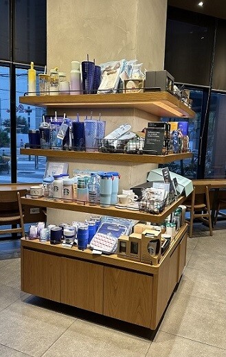 Starbucks Seoul Yangpyeong Station — photo 2