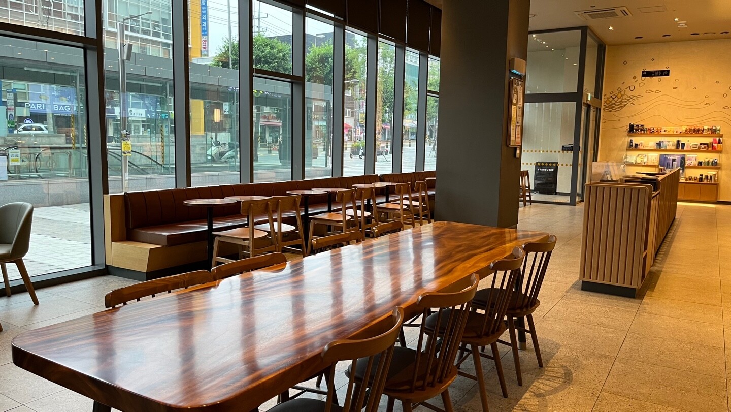 Starbucks Junggok Station — photo 4