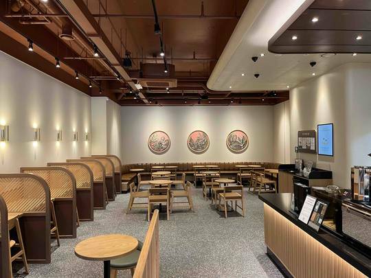 Starbucks Balsan Station Exit 5 — photo 3