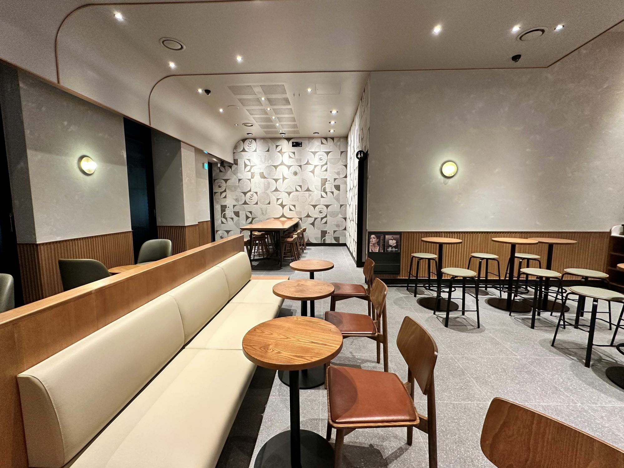 Starbucks Daegu Sinmae Station — photo 4