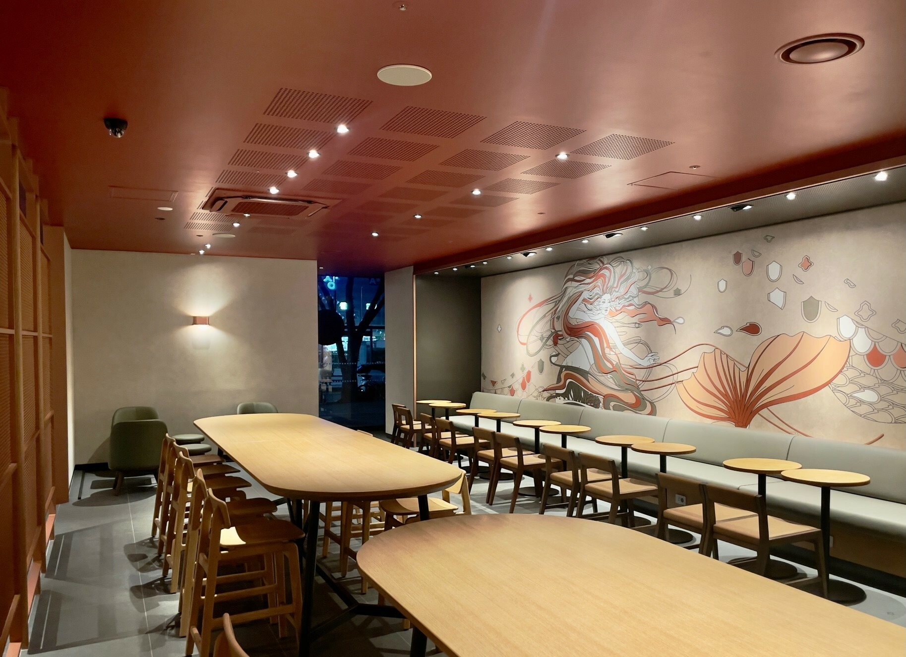 Starbucks Sujin Station — photo 4