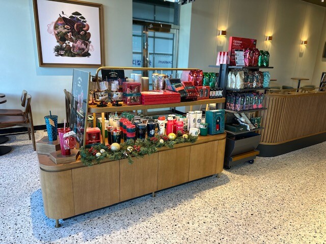 Starbucks Songjeong Station — photo 4