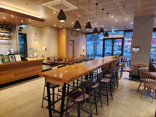 Starbucks Hwanghak Intersection — photo 3