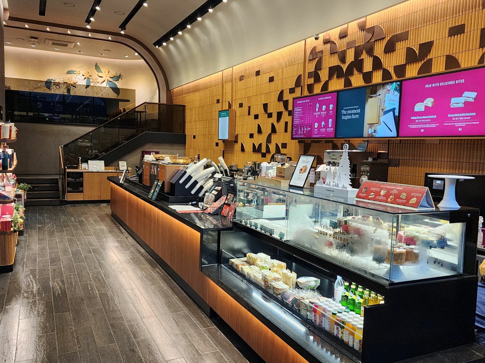 Starbucks Busangwangbok-ro — photo 2