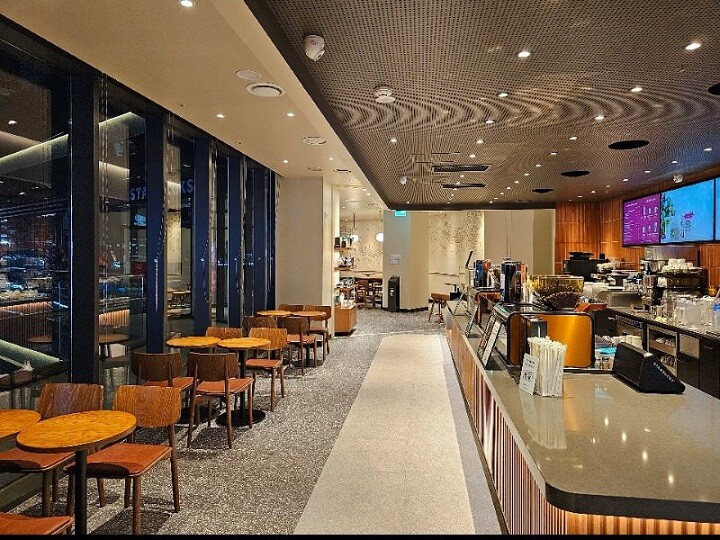 Starbucks Cheongnyangni Station Lotte Castle Sky — photo 2