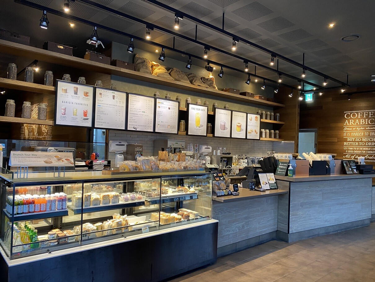 Starbucks Seocho Courthouse — photo 3