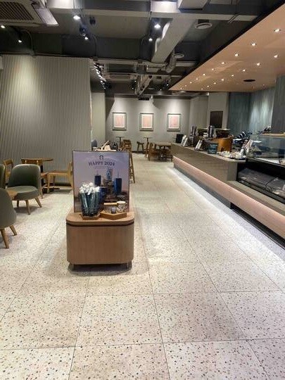 Starbucks Seoul Univ. of Education — photo 4