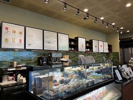 Starbucks Balsan Station — photo 3