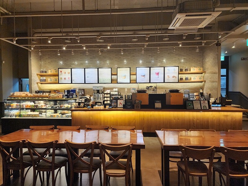 Starbucks Daejeon Courthouse — photo 2