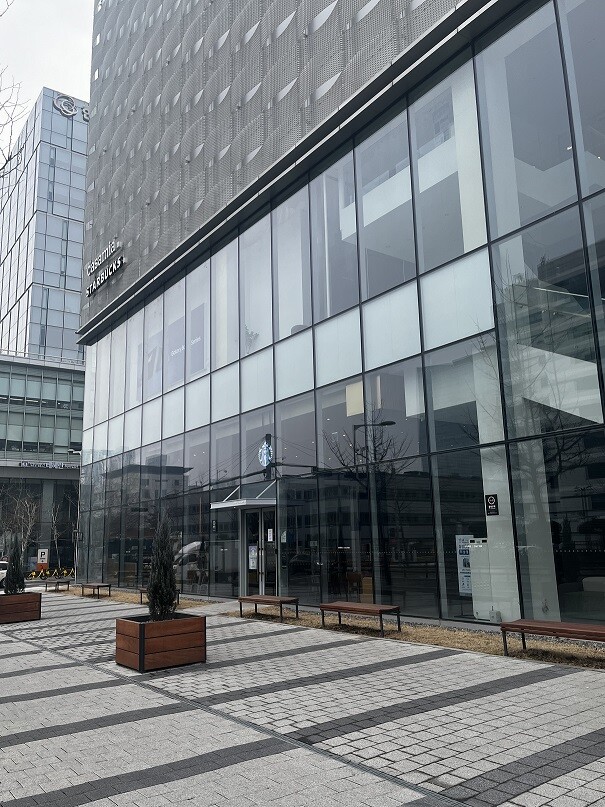 Starbucks Dunsan Samseong Store — photo 2