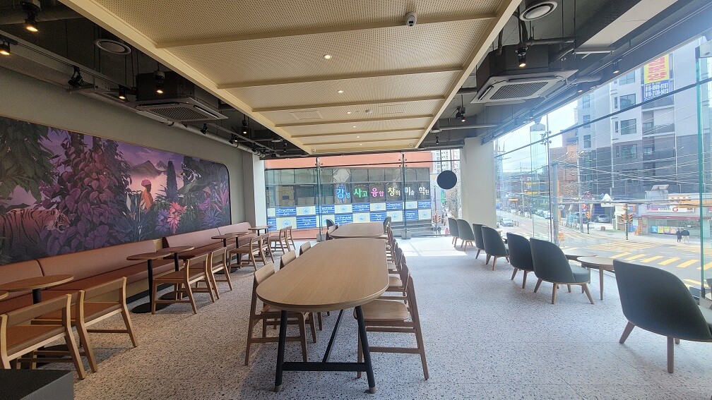 Starbucks Dapsimni Elementary School Intersection — photo 5