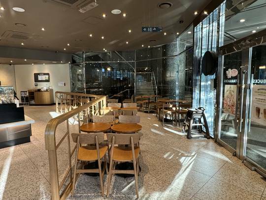 Starbucks Keungil Tower — photo 4