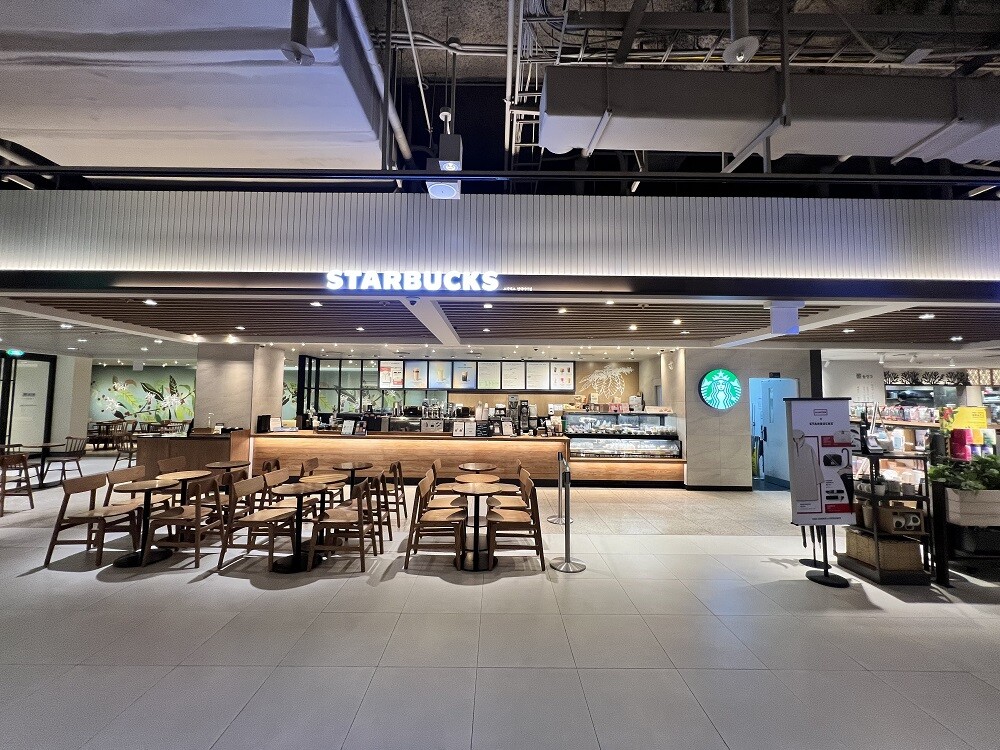 Starbucks Hyundai Mia — photo 1