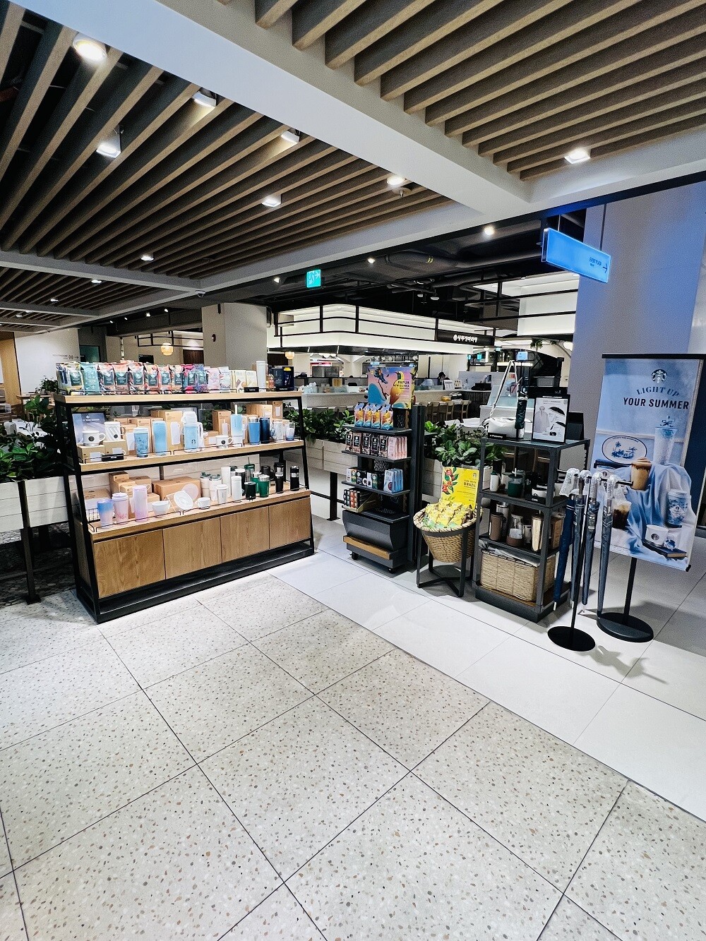 Starbucks Hyundai Mia — photo 3